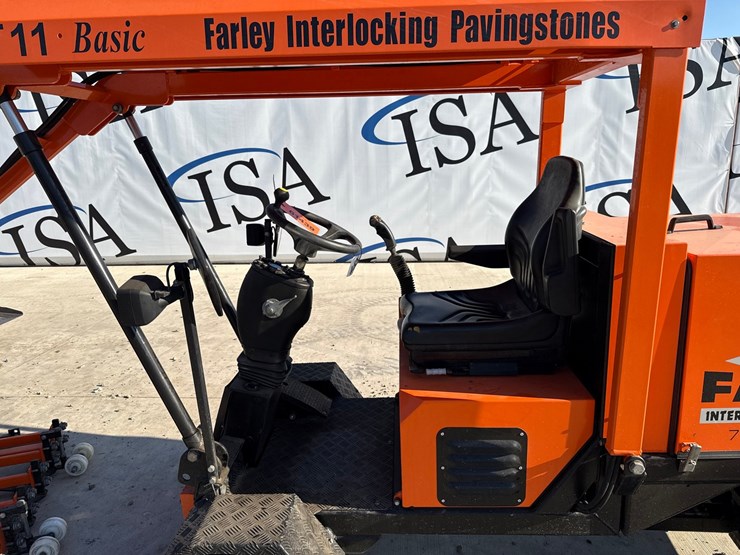 #61439-•-2013-optimas-t11-paver-laying-machine-image-24
