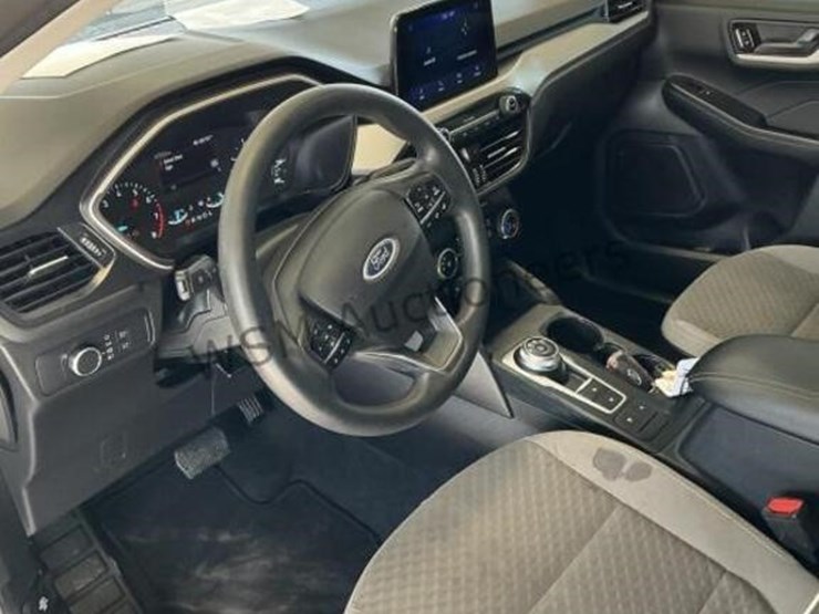 2022-ford-escape-image-21