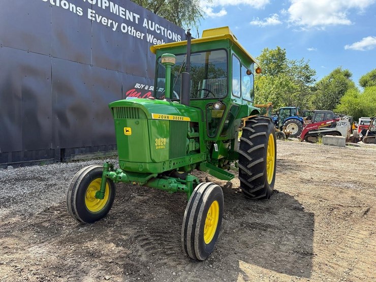 john-deere-3020-image-8