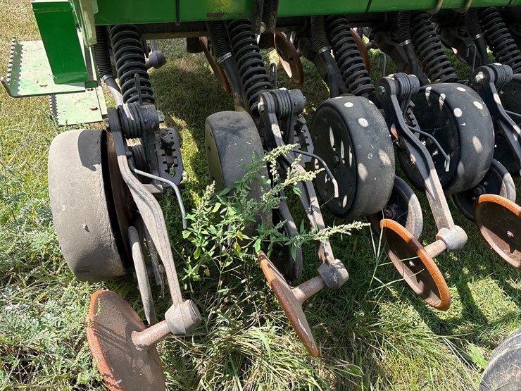 john-deere-1590-image-36