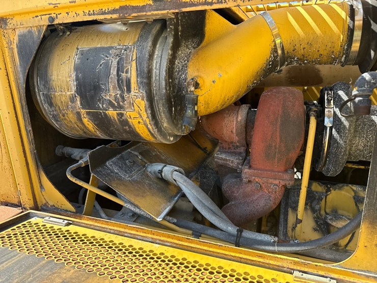 caterpillar-988-image-82