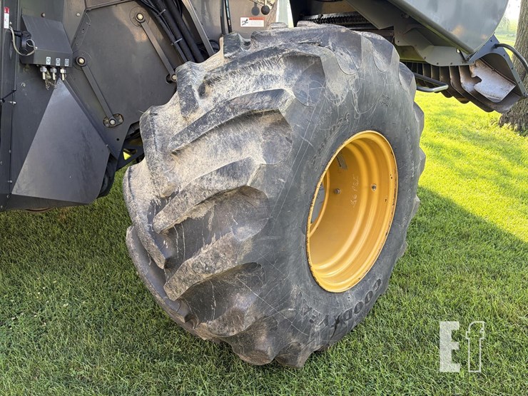 2013-caterpillar-c13-image-13