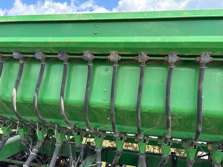 john-deere-1590-image-27