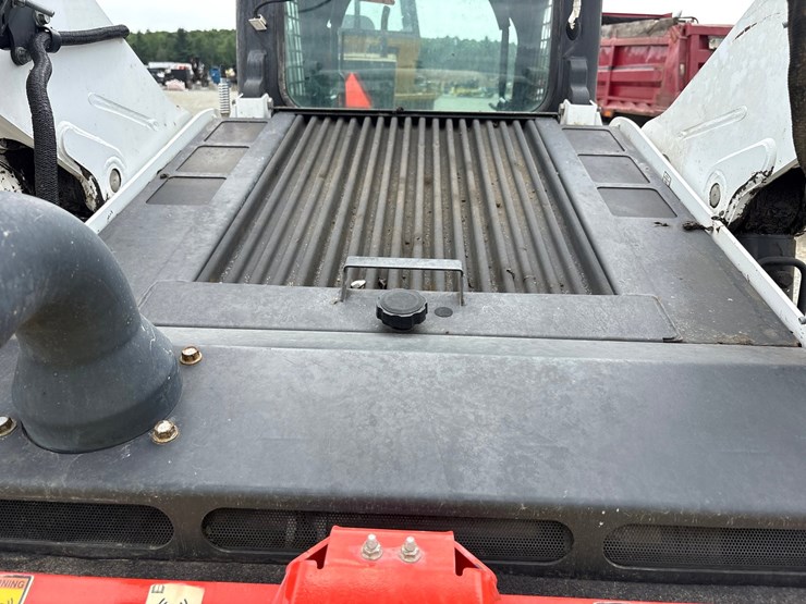 2018-bobcat-t870-image-16