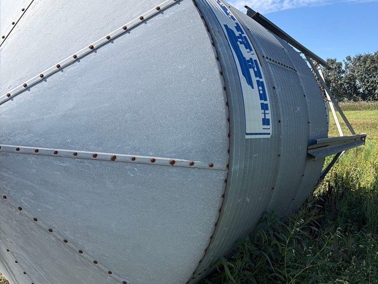 hog-slat-15-ton-bulk-bin-image-4