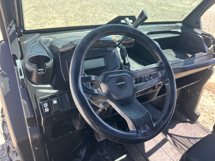 #5301-•-2022-canam-defender-xt-4x4-utv-image-24