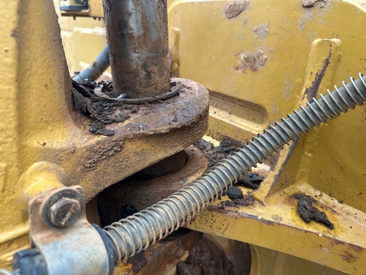 caterpillar-d6k-lgp-image-26