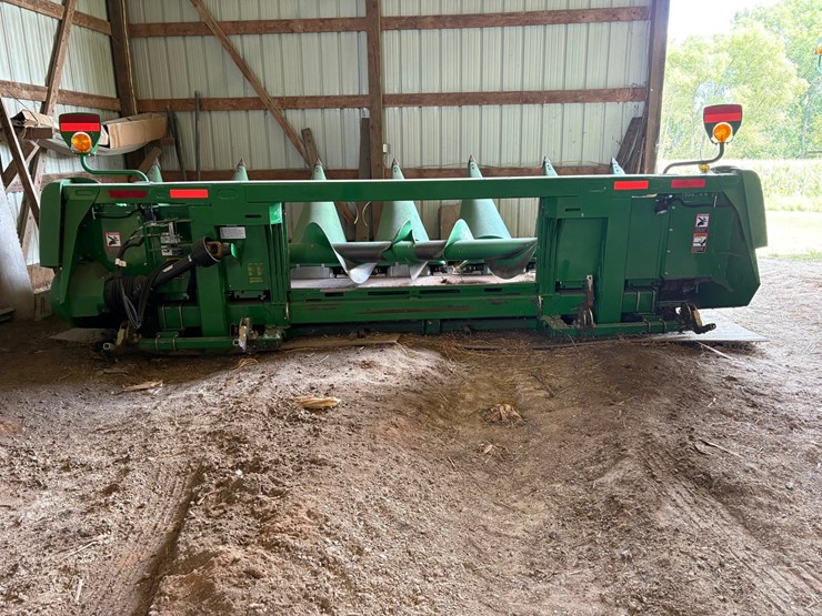 john-deere-606c-image-1