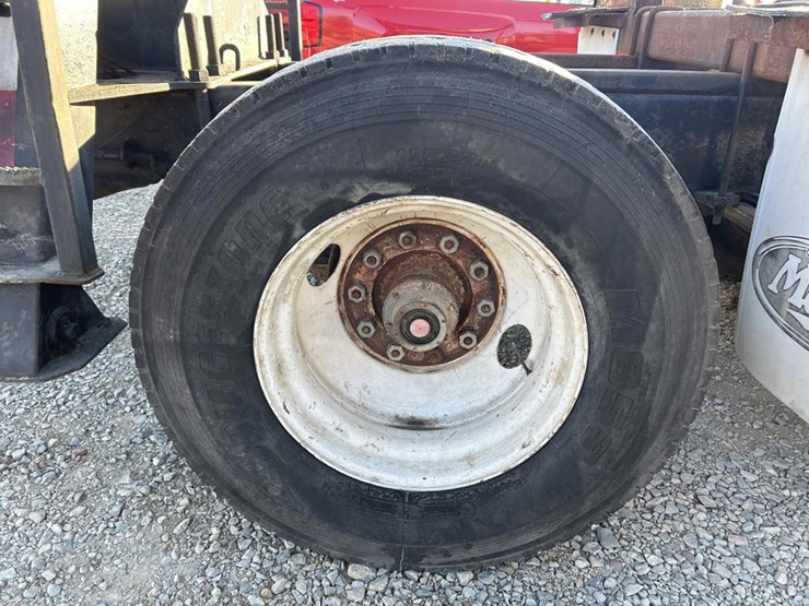 2001-mack-ch613-image-103
