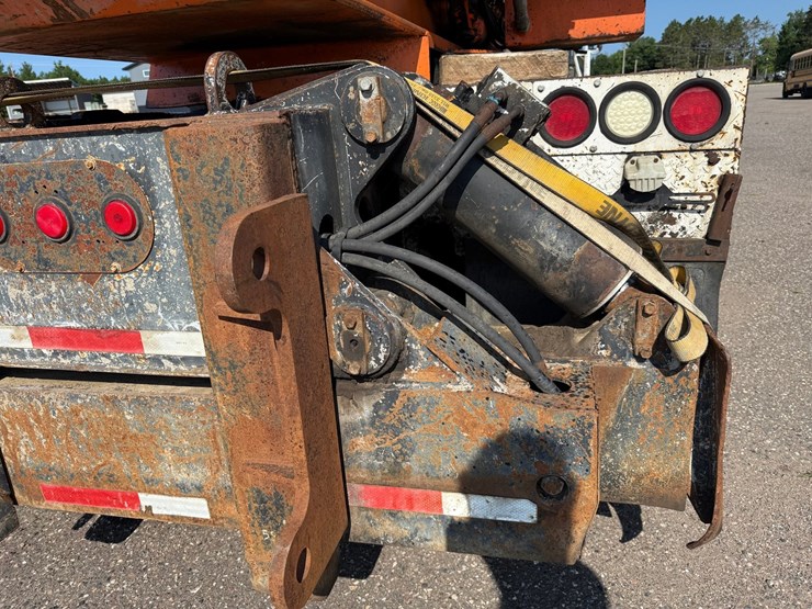 #2470-•-2002-tor-truck-dr-4280-crane-truck-image-35