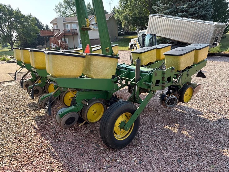 john-deere-7000-image-6