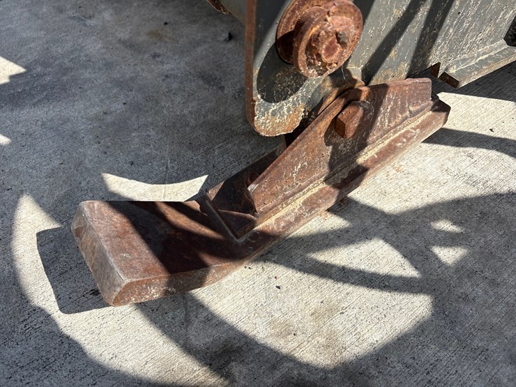 #5461-•-bobcat-24"-fastcut-skid-steer-planer-attachment-image-18
