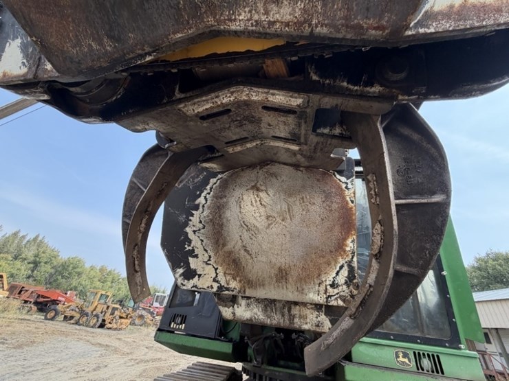 2011-deere-2454d-image-15