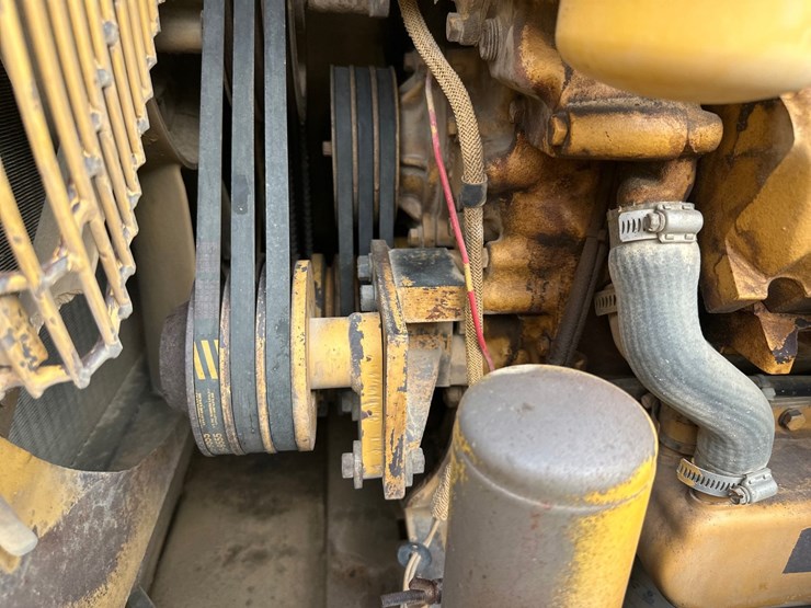 caterpillar-225d-lc-image-58