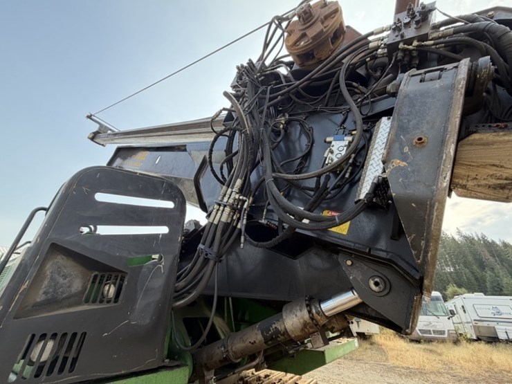 2011-deere-2454d-image-31