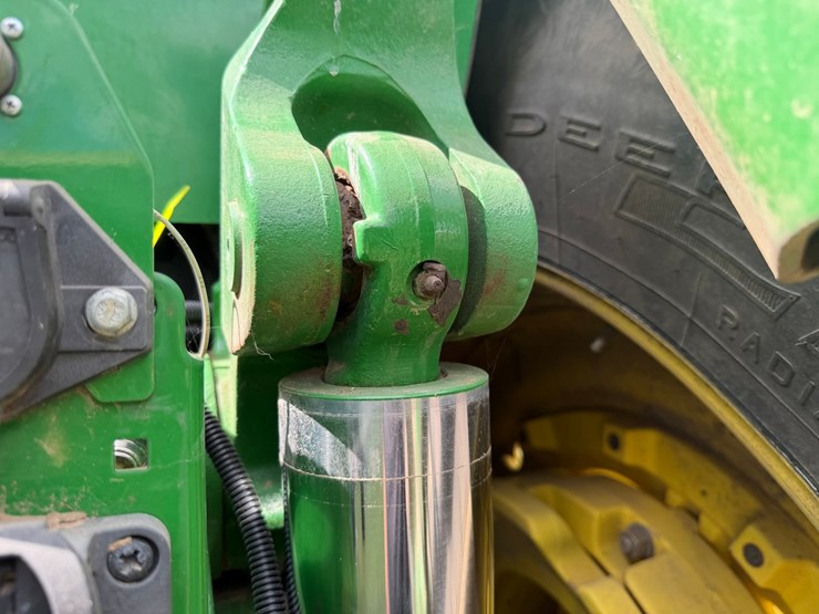 john-deere-8130-image-31