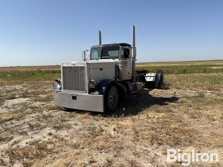 2001-peterbilt-379-image-3