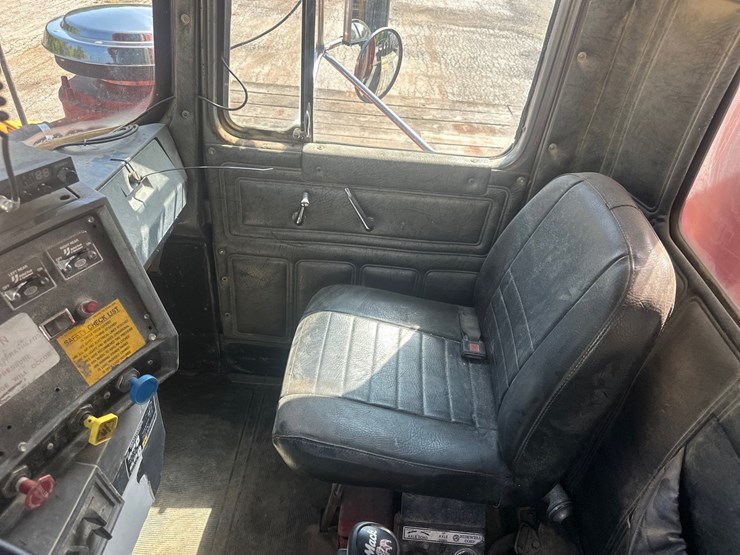 mack-rd690s-image-35
