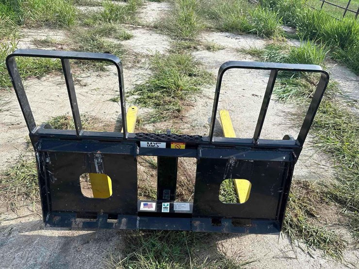 mds-skidloader-pallet-forks-image-12