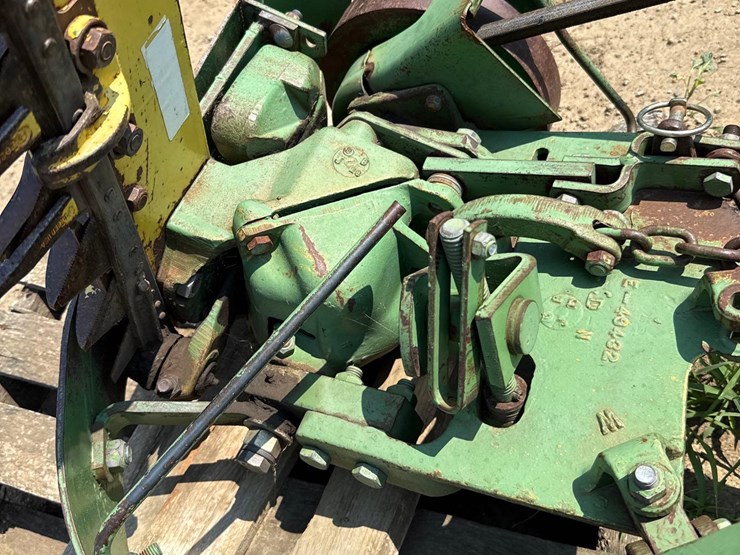 john-deere-350-image-9
