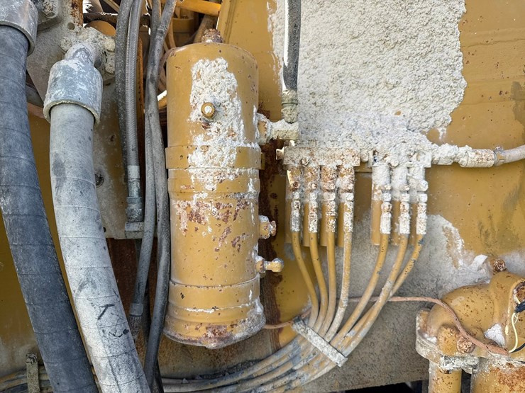 caterpillar-785b-image-32