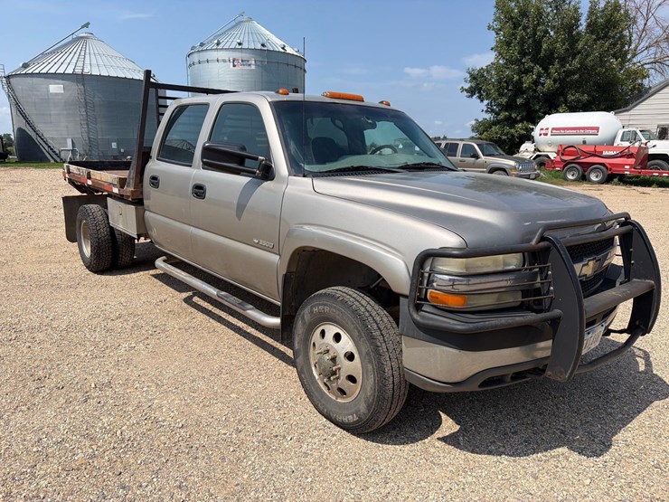 2001-chevrolet-k3500-image-2