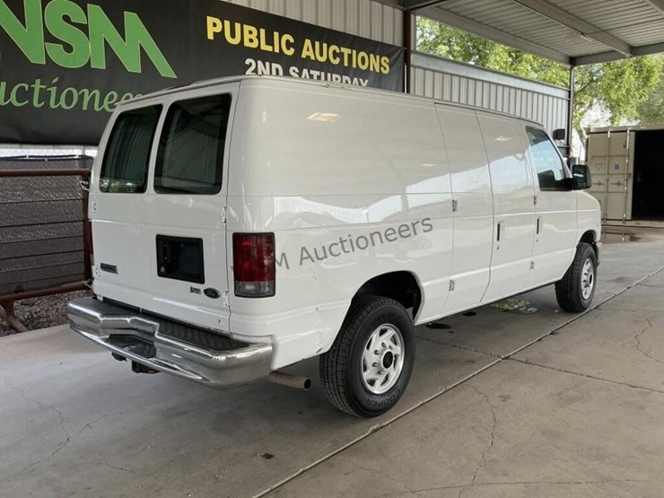 2009-ford-cargo-image-7