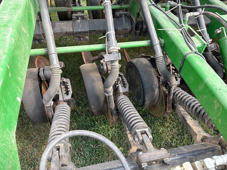 john-deere-1590-image-22