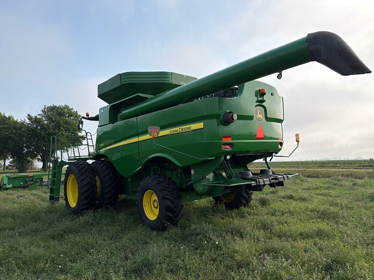2013-john-deere-s660-image-4