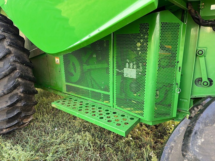 2013-john-deere-s660-image-35