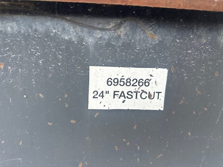 #5461-•-bobcat-24"-fastcut-skid-steer-planer-attachment-image-27