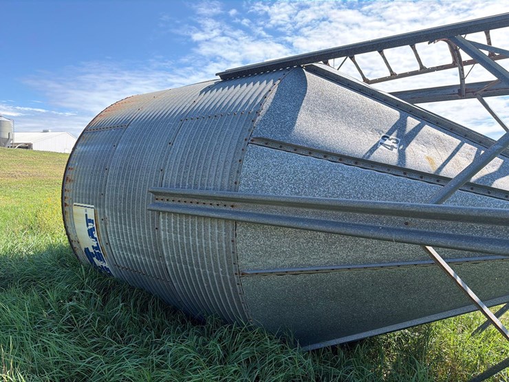 hog-slat-15-ton-bulk-bin-image-9