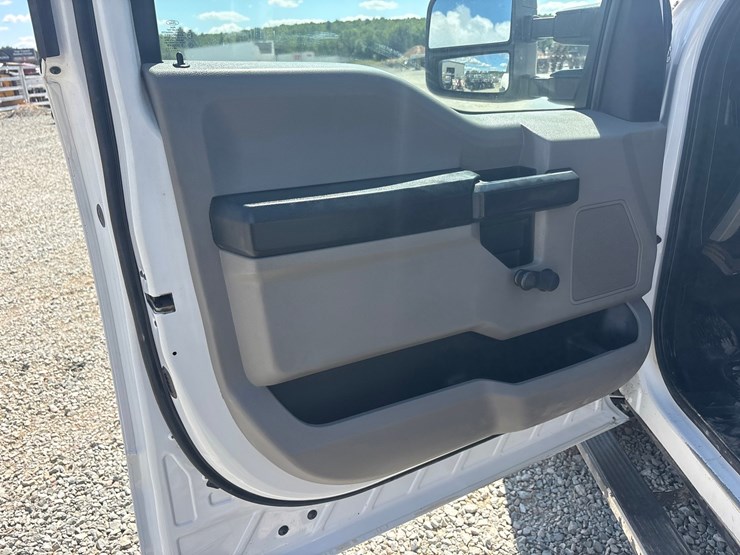 2017-ford-f350-image-33