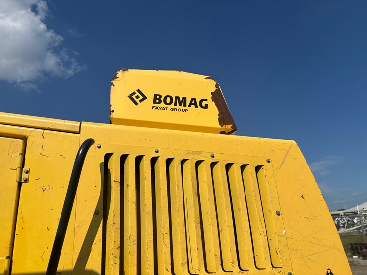 2015-bomag-bc572-1172-image-18