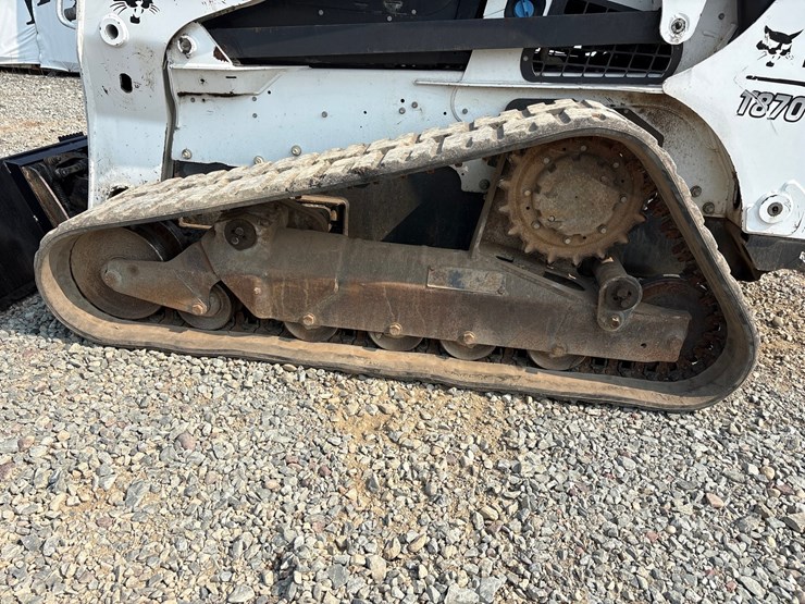 2018-bobcat-t870-image-57