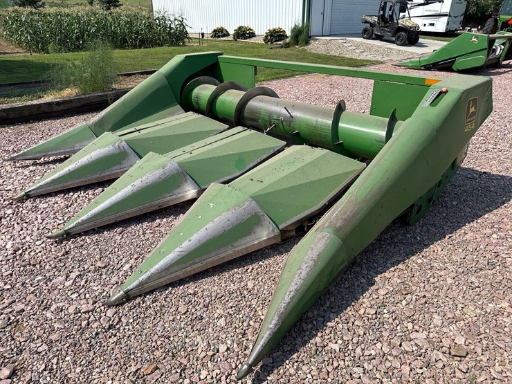 john-deere-454-image-1