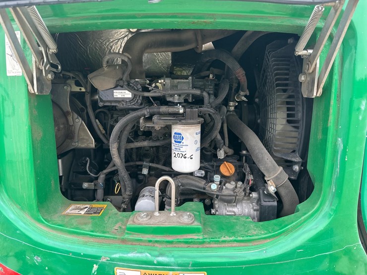 2019-deere-50g-image-45