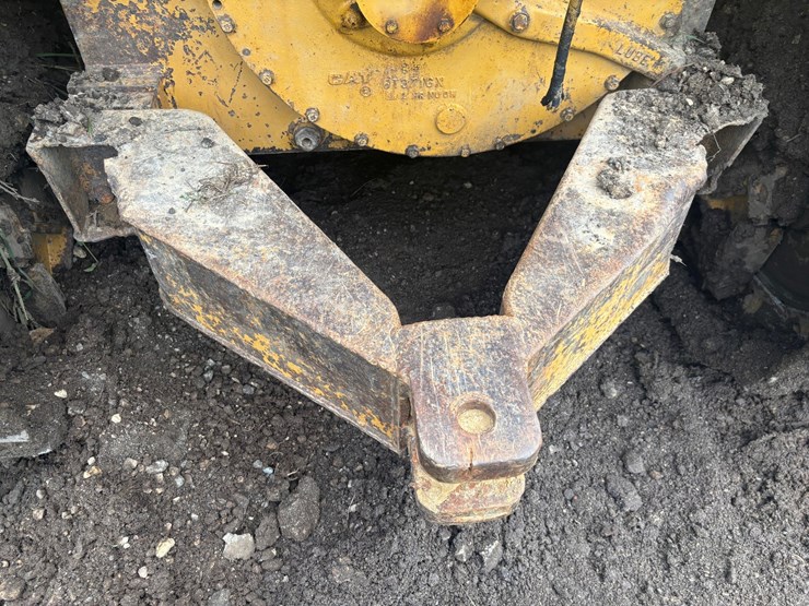 caterpillar-d4h-image-71