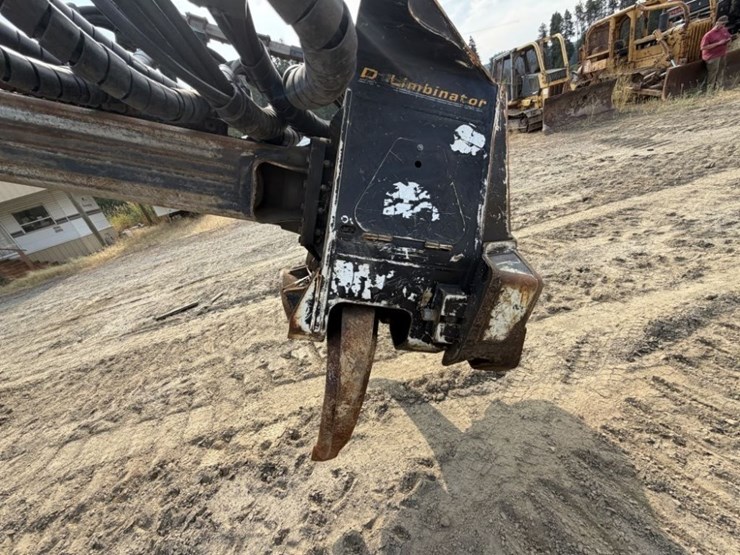 2011-deere-2454d-image-35