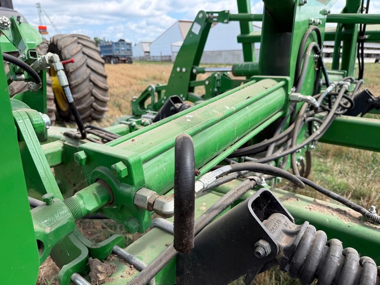 john-deere-2430-image-22