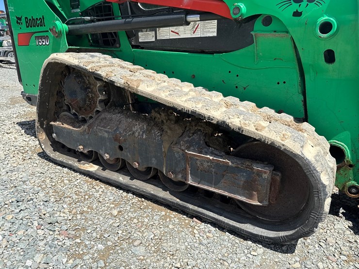 2019-bobcat-t550-image-51
