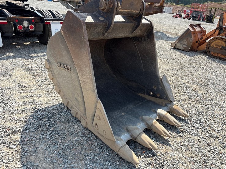 deere-250g-lc-image-45