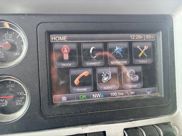 2012-kenworth-w900-image-66