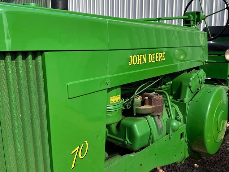 john-deere-70-image-17