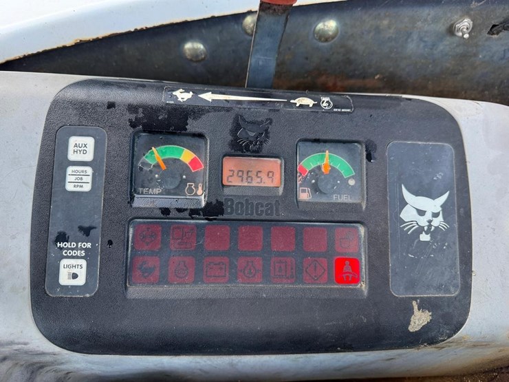 2004-bobcat-325g-image-22