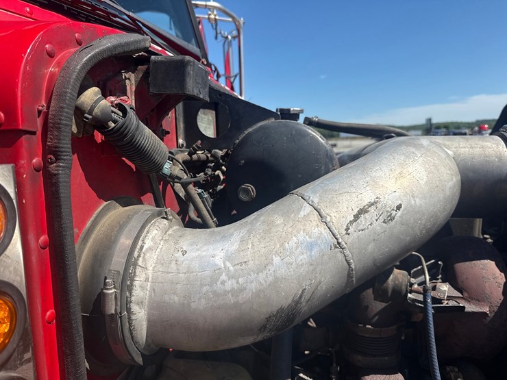 2005-peterbilt-379-image-27