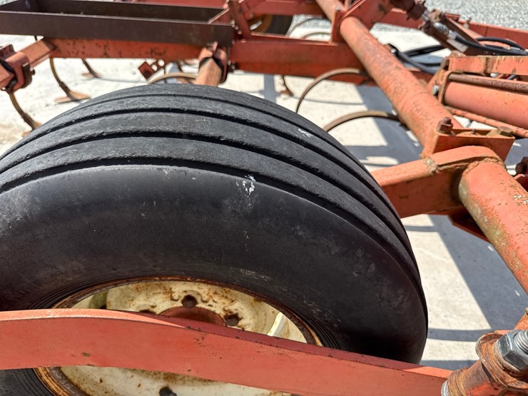 allis-chalmers-1300-image-35