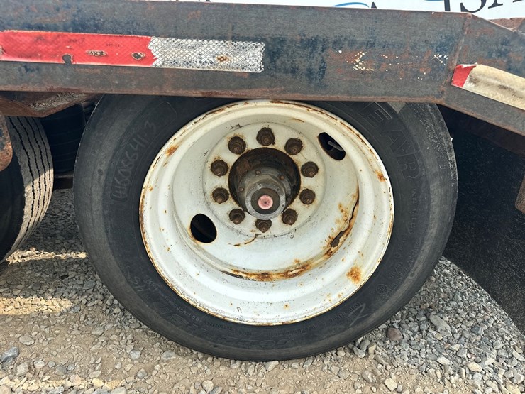 #61385-•-1995-nelson-mfg.-tandem-axle-lowboy-trailer-image-30