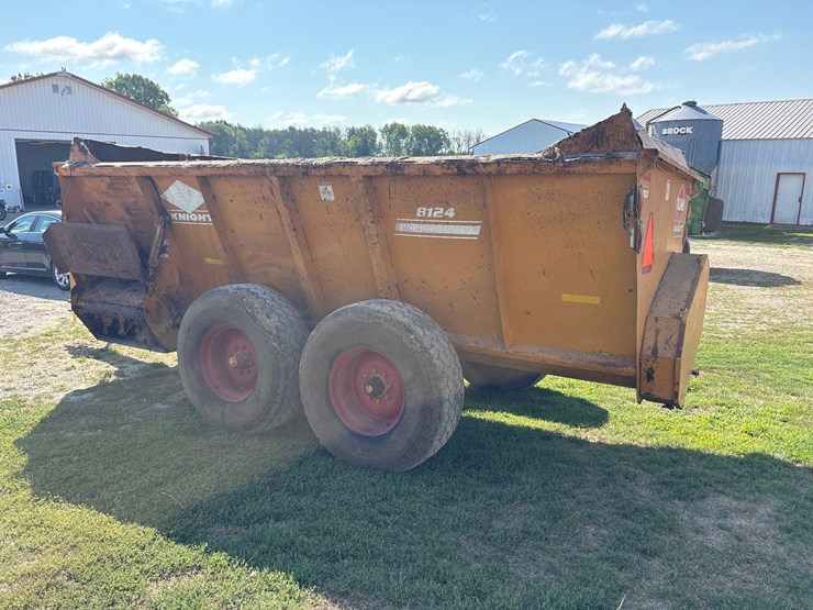 #2918-•-kuhn-8124-pro-twin-slinger-image-3