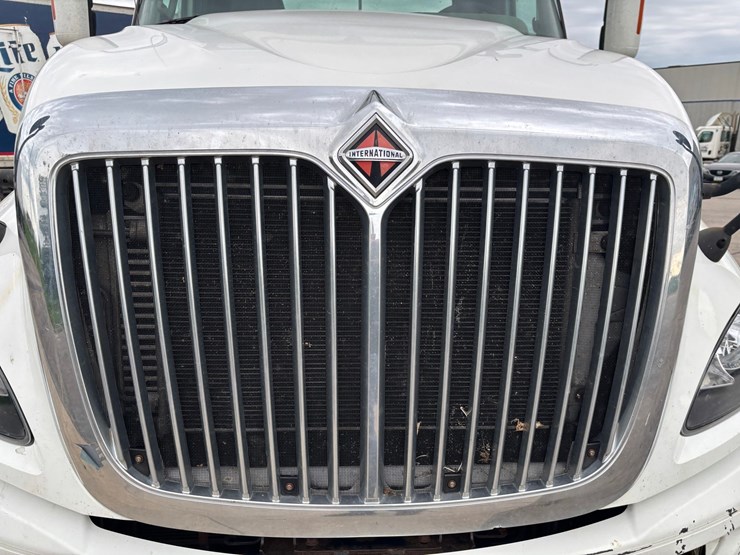 2015-international-prostar-image-20